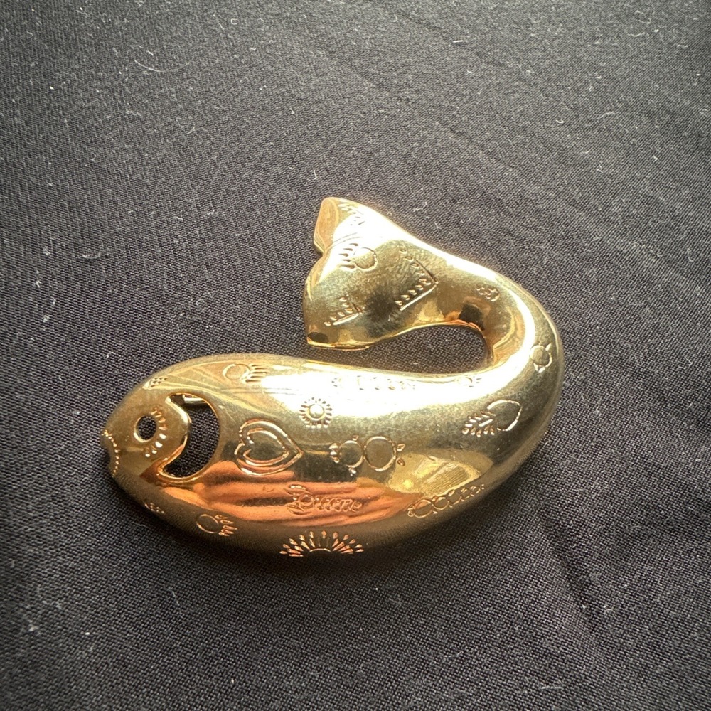 Trifari Signed Gold Tone Metal Fish Brooch Pin |   New with no tags